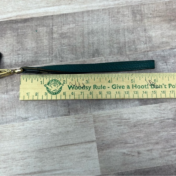 Vera Bradley the Grab And Go Wallet. Green Leather Wristlet. Card Organizer. Zip - Picture 13 of 13